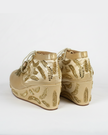Royal Golden Gleam Wedge