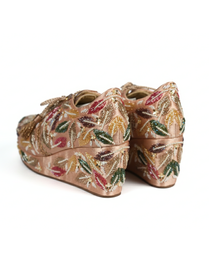 Amber leaf Embroidered Wedge Sneaker