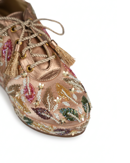 Amber leaf Embroidered Wedge Sneaker