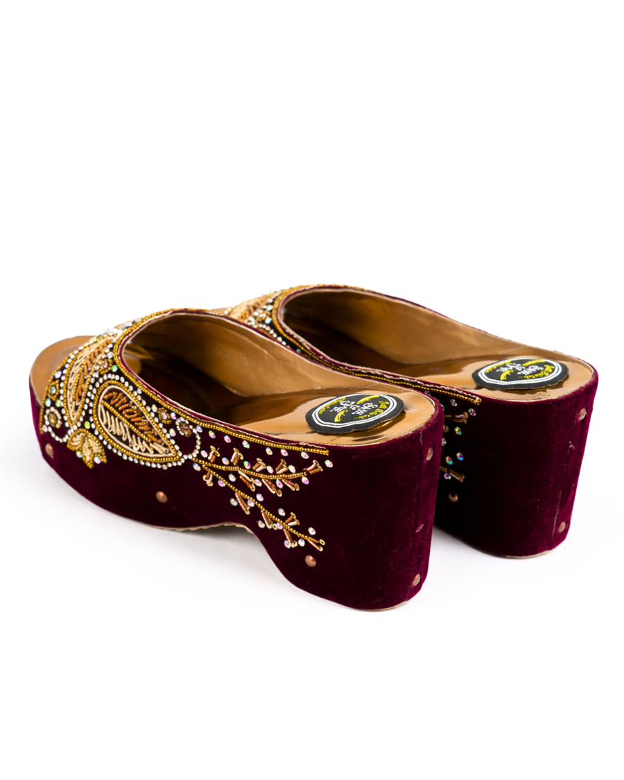 NOOR MAROON