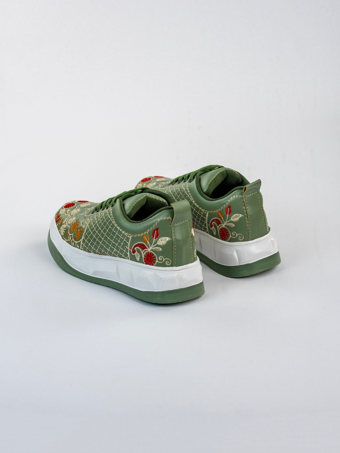 Green Zariya, Embroidered Leather Sneakers – Floral Scallop Jaal Design
