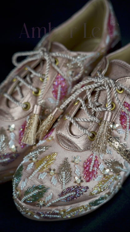 Amber leaf Embroidered Wedge Sneaker