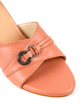 BUCKLE